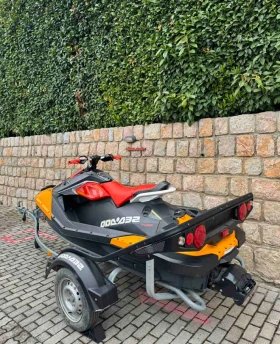 Джет Bombardier Sea Doo Spark Trixx , снимка 3