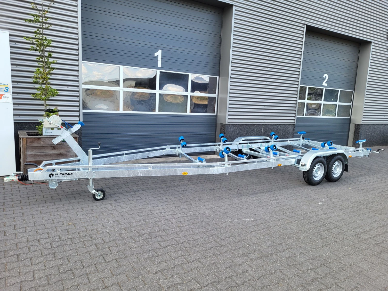 За автомобил Vlemmix BOAT TRAILER 840 3500KG, снимка 2 - Ремаркета - 55103763