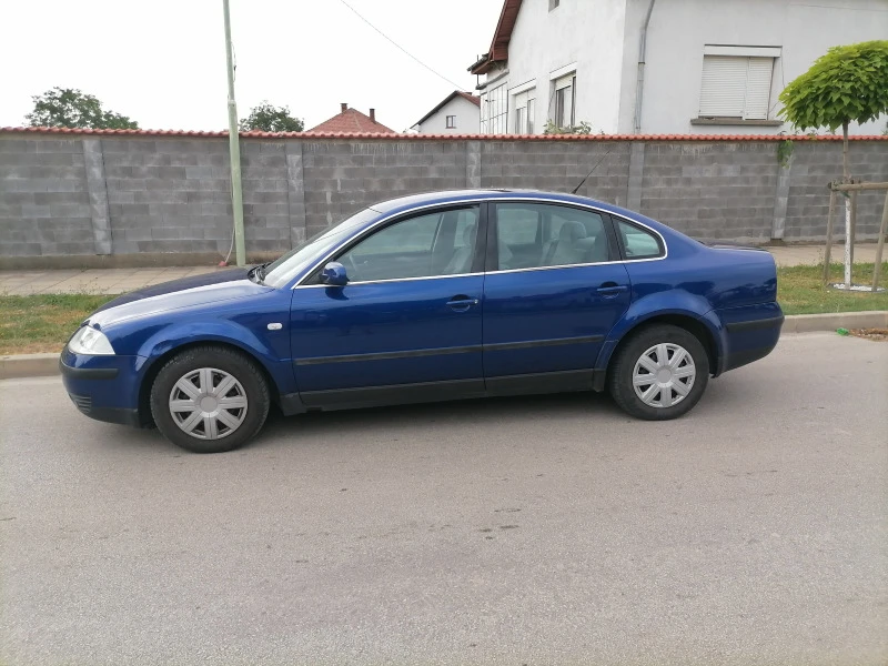 VW Passat 2.0i, снимка 10 - Автомобили и джипове - 46441683