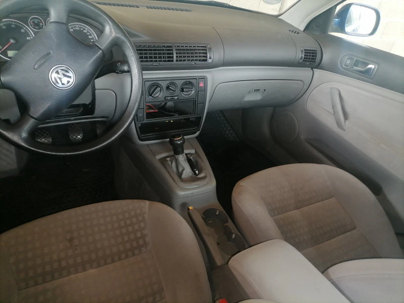 VW Passat 2.0i, снимка 13 - Автомобили и джипове - 46441683