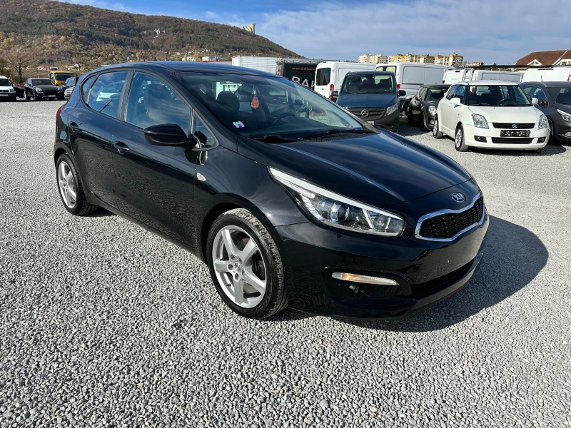 Kia Ceed 1.6 crdi, снимка 2 - Автомобили и джипове - 47869282