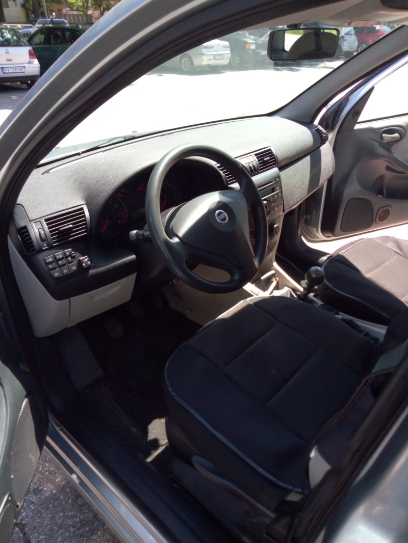 Fiat Stilo 6 скорости комби, снимка 8 - Автомобили и джипове - 51776211