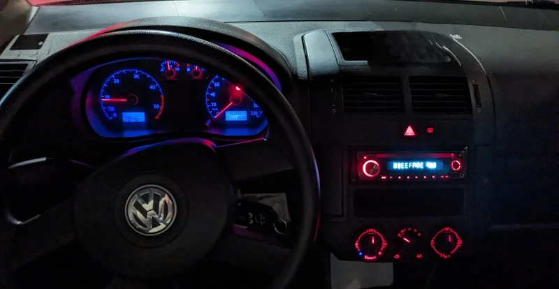 VW Polo 1.4 TDI 75к.с, снимка 7 - Автомобили и джипове - 50350623