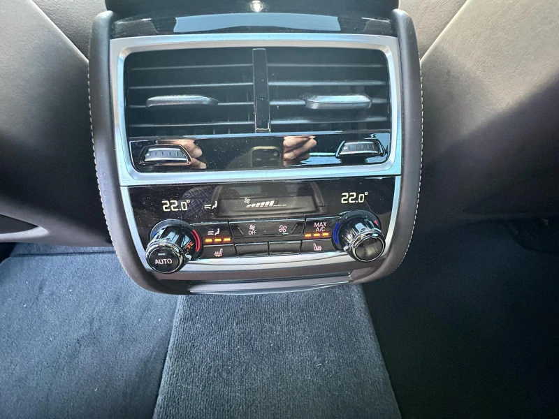 BMW 745 e Lim  M-Pack /CAMERA/HUD/, снимка 15 - Автомобили и джипове - 52194350