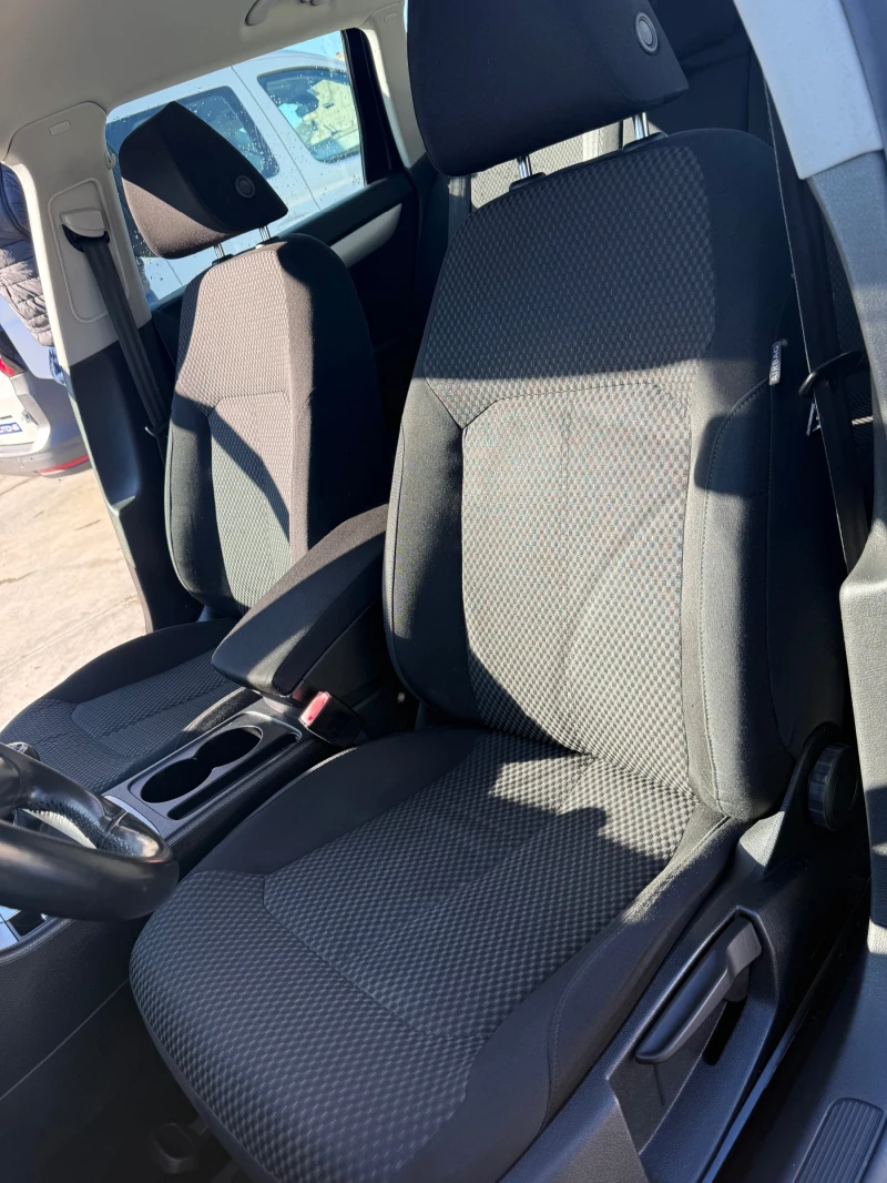 VW Passat 1.6 BlueMotion , снимка 12 - Автомобили и джипове - 52403599