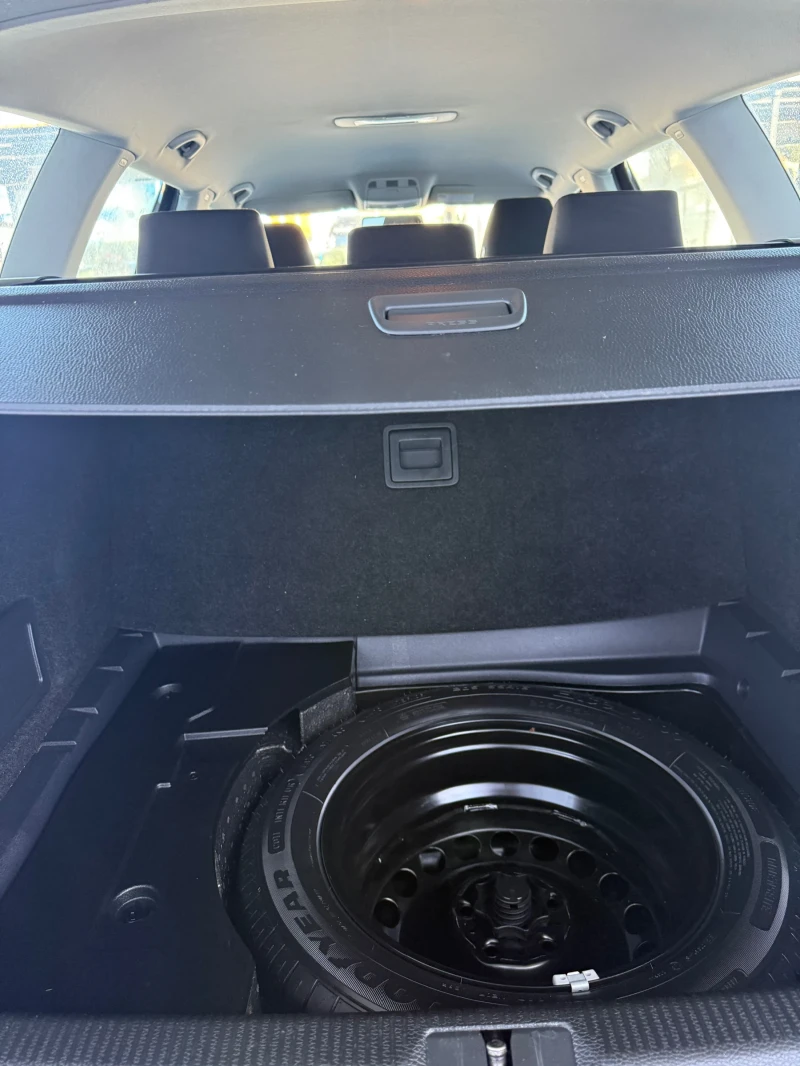 VW Passat 1.6 BlueMotion , снимка 15 - Автомобили и джипове - 52403599