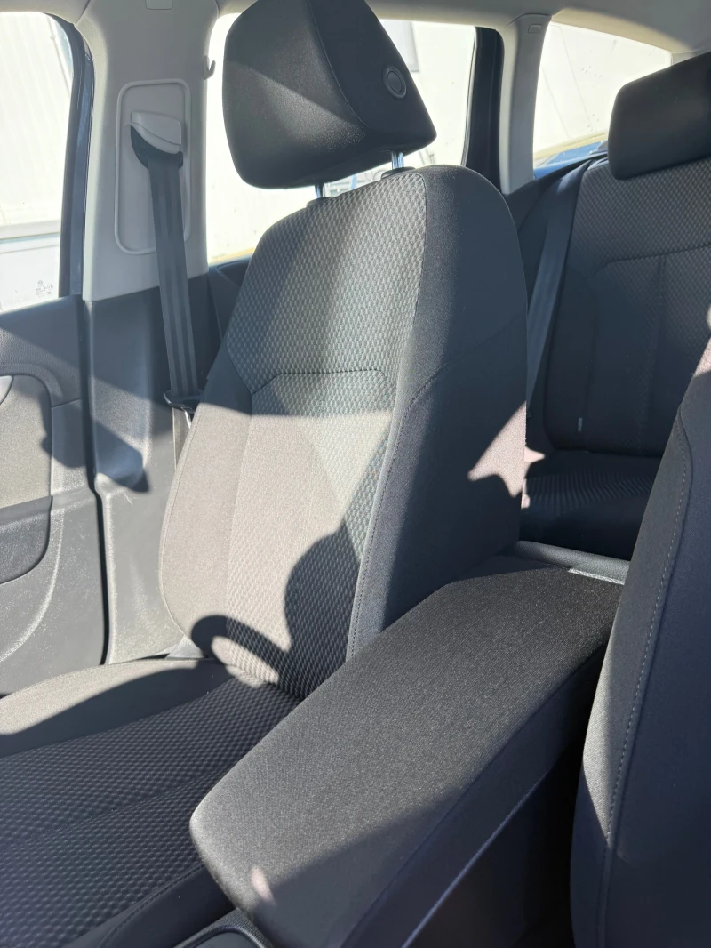 VW Passat 1.6 BlueMotion , снимка 11 - Автомобили и джипове - 52403599