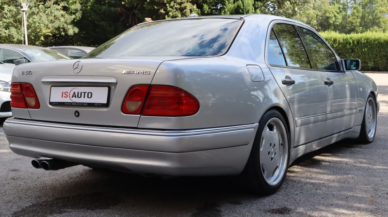 Mercedes-Benz E 55 AMG, снимка 5 - Автомобили и джипове - 52615478
