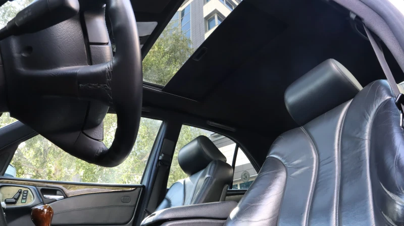 Mercedes-Benz E 55 AMG, снимка 9 - Автомобили и джипове - 52615478