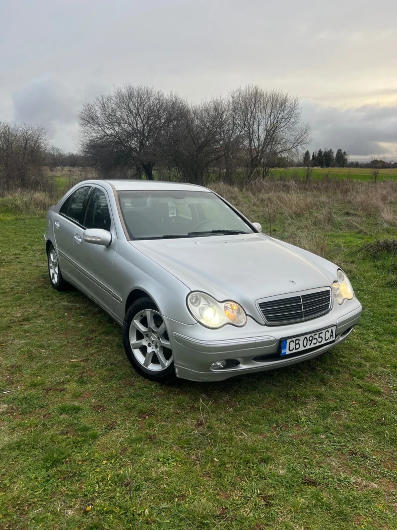 Mercedes-Benz C 220, снимка 2 - Автомобили и джипове - 52697534