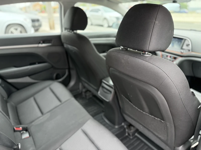 Hyundai Elantra КАМЕРА* ПОДГРЕВ НА ВОЛАН* ПОДГРЕВ НА СЕДАЛКИ, снимка 11 - Автомобили и джипове - 52804927