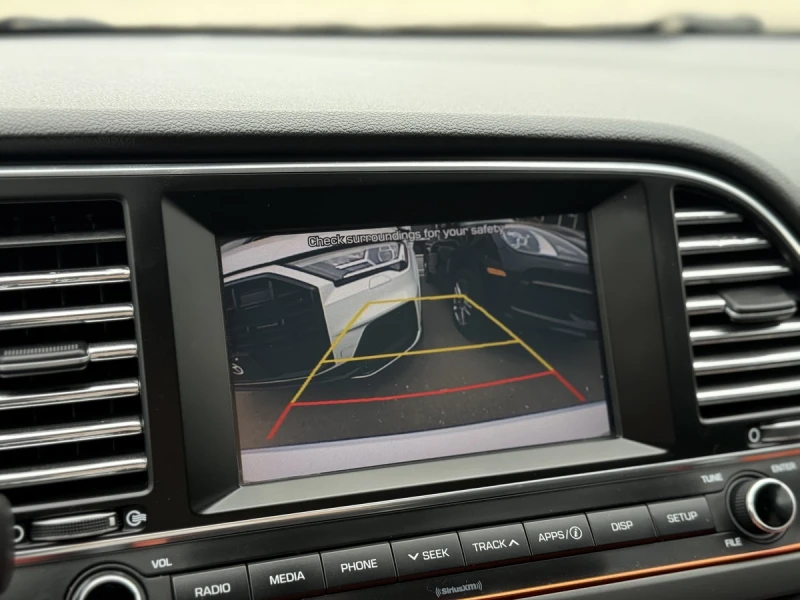 Hyundai Elantra КАМЕРА* ПОДГРЕВ НА ВОЛАН* ПОДГРЕВ НА СЕДАЛКИ, снимка 12 - Автомобили и джипове - 52804927