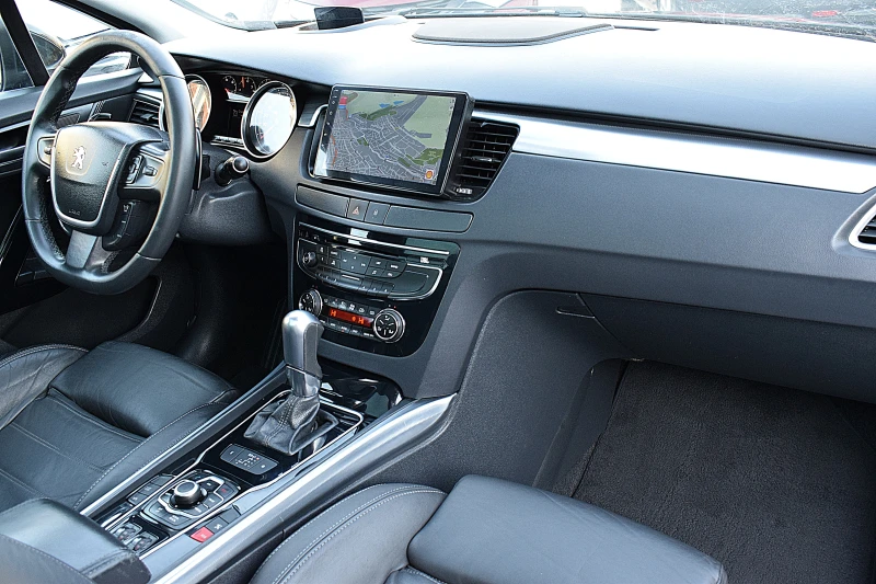 Peugeot 3008 2.2/GT/ШВЕЙЦАРИЯ/LED/НАВИ/ПАНОРАМА/F1, снимка 12 - Автомобили и джипове - 53076865