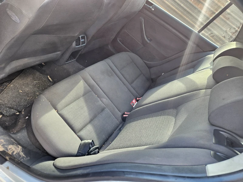 VW Golf 1.9дизел 105кс 2006год -на части, снимка 4 - Автомобили и джипове - 53418576