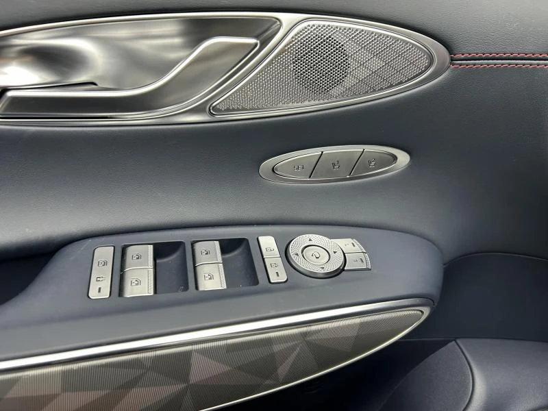 Genesis GV70 2.5* ЕЛ. БАГАЖНИК* HUD* BLIND SPOT* 360* КРАЙНА ЦЕ, снимка 14 - Автомобили и джипове - 55238025