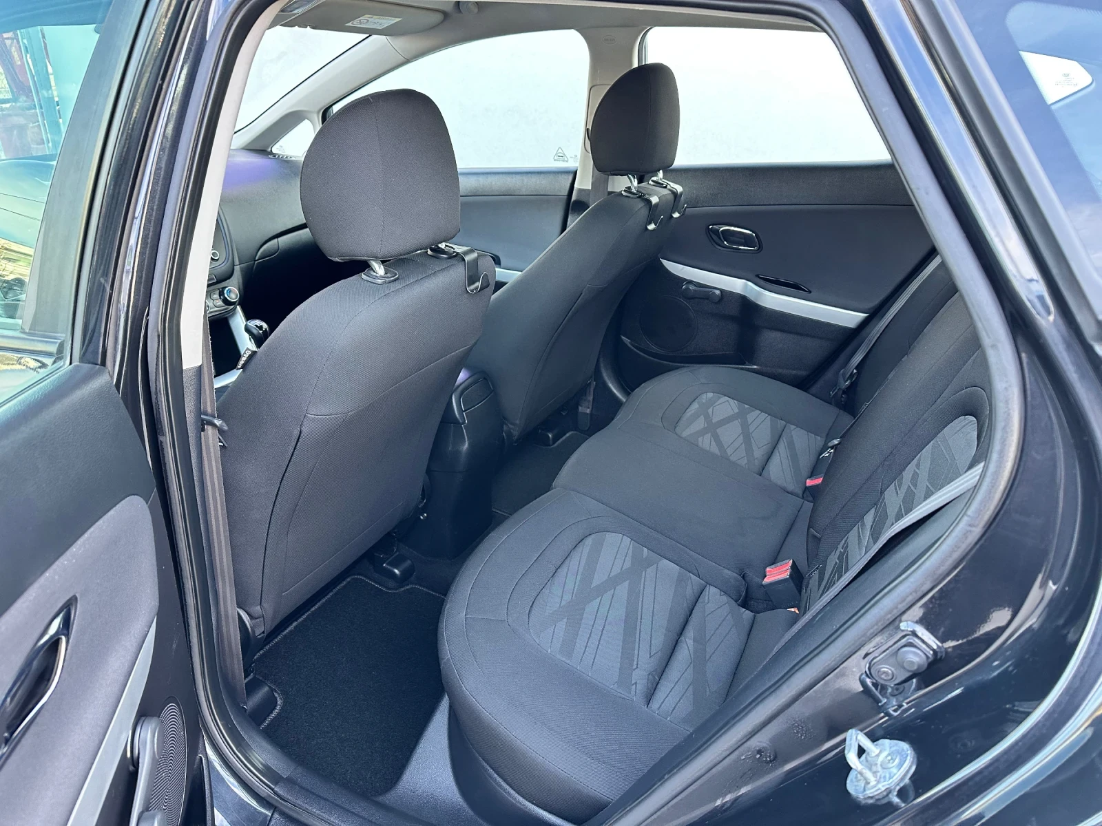 Kia Ceed 1.6 crdi | Mobile.bg — изображение 11