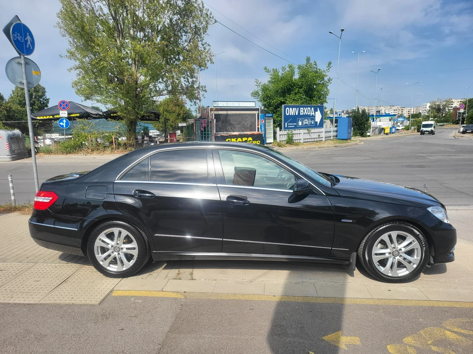 Mercedes-Benz E 220 CDI КАТО НОВА AVANTGARDE BLUEEFICIENCY 7G-TRONIC - изображение 7