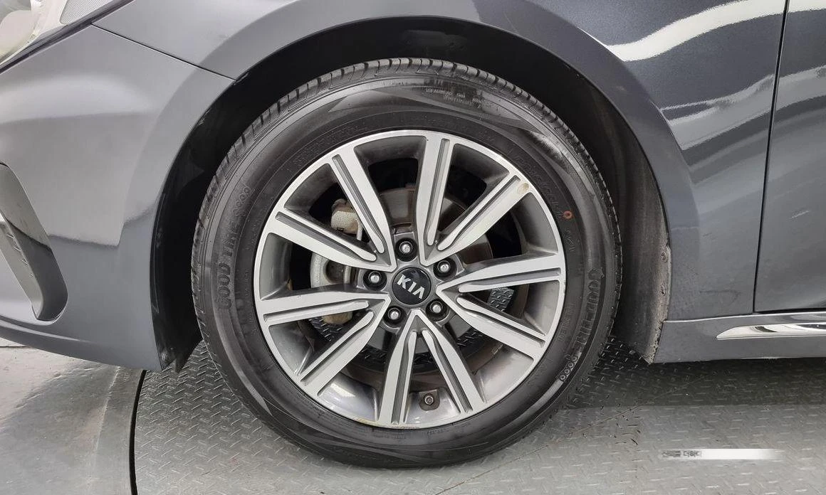 Kia K5  - изображение 5