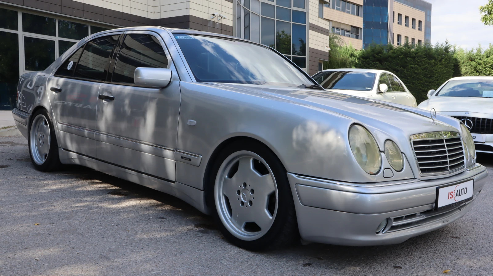 Mercedes-Benz E 55 AMG  - изображение 3