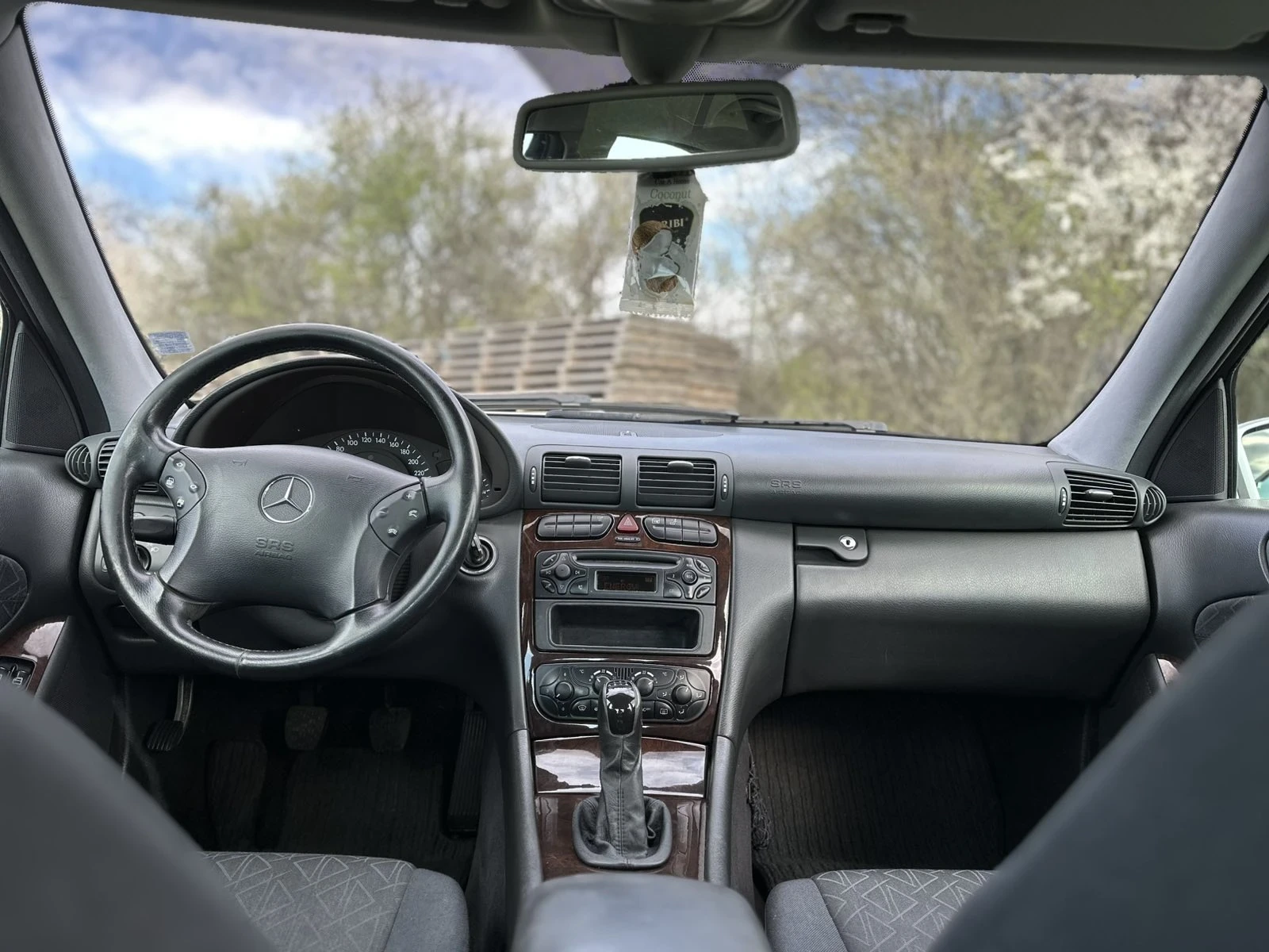 Mercedes-Benz C 220, снимка 10 - Автомобили и джипове - 54128652