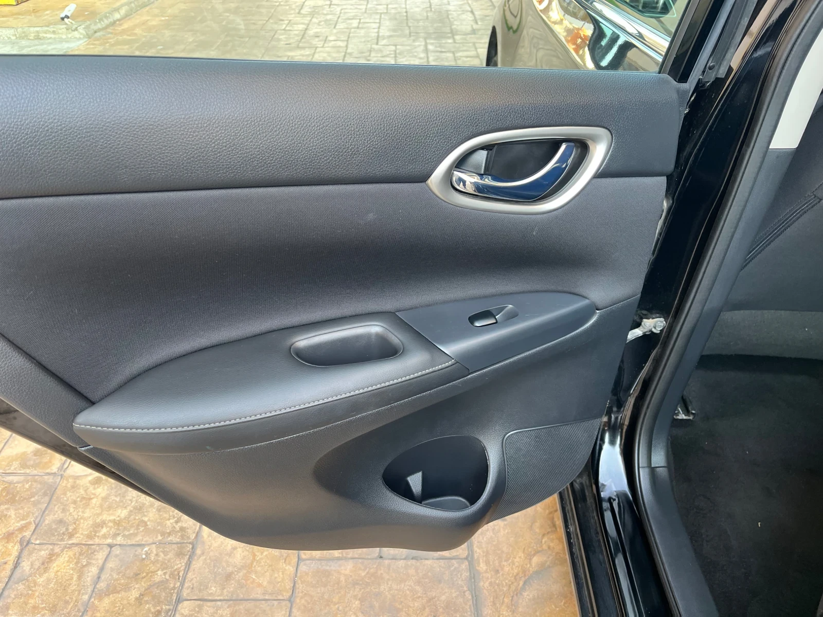 Nissan Sentra  - изображение 9