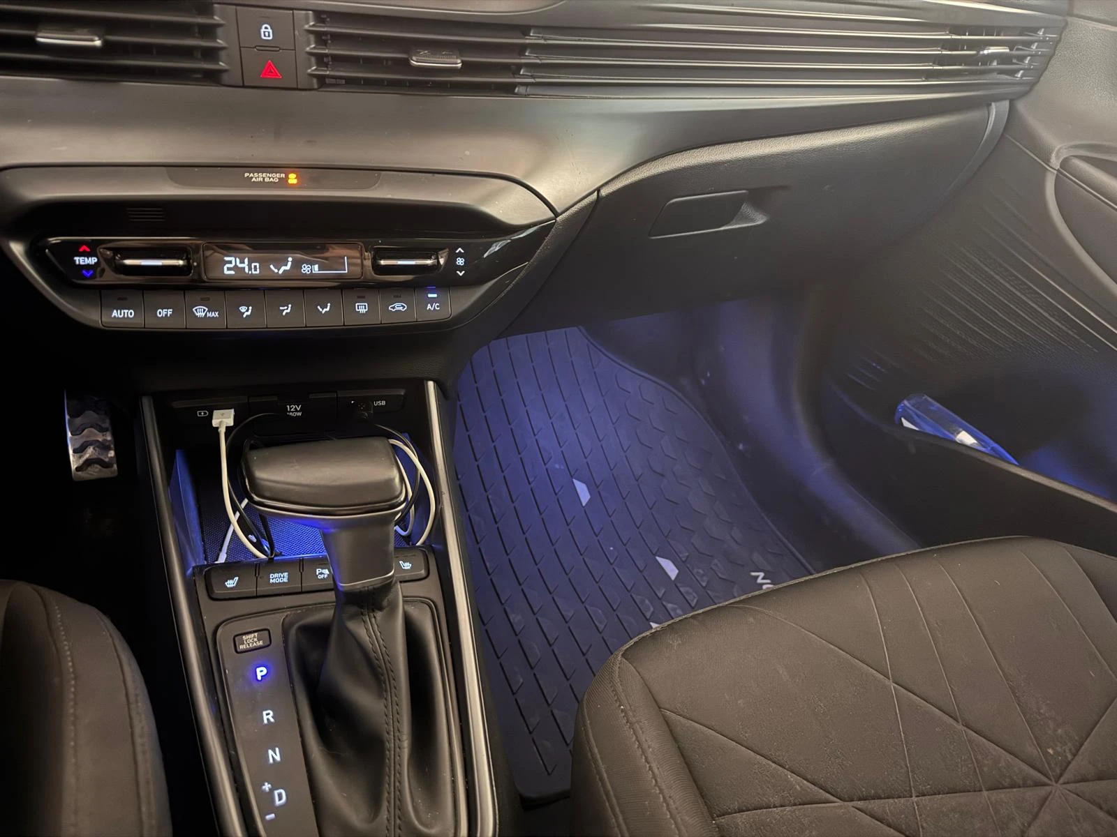 Hyundai Bayon 1.0 T-GDi Exclusive (Automatic), снимка 7 - Автомобили и джипове - 53872718