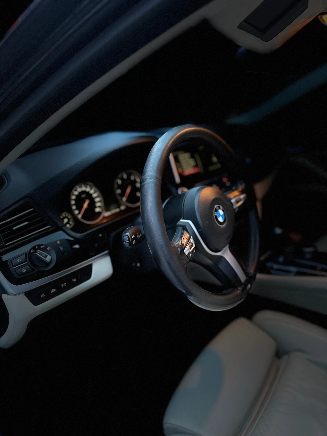 BMW 535 d | M-Sport | Pano | Digital | Facelift | LED | , снимка 11 - Автомобили и джипове - 53906998