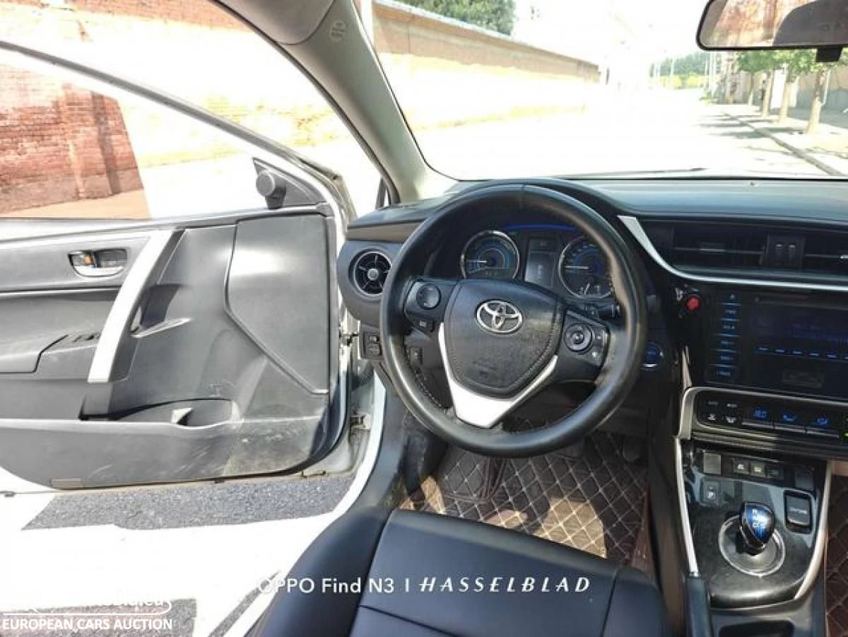 Toyota Corolla, снимка 11 - Автомобили и джипове - 54364789