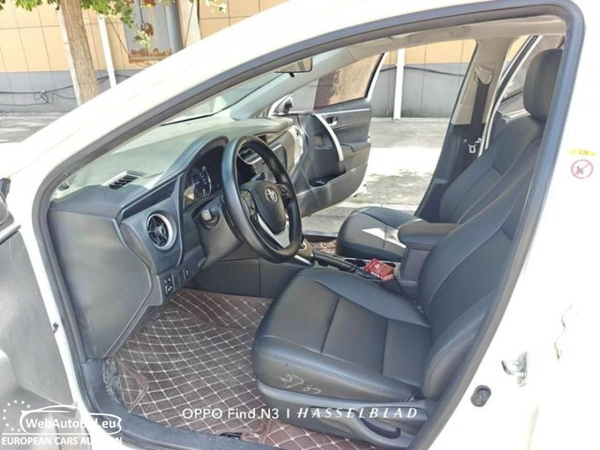 Toyota Corolla, снимка 10 - Автомобили и джипове - 54364789