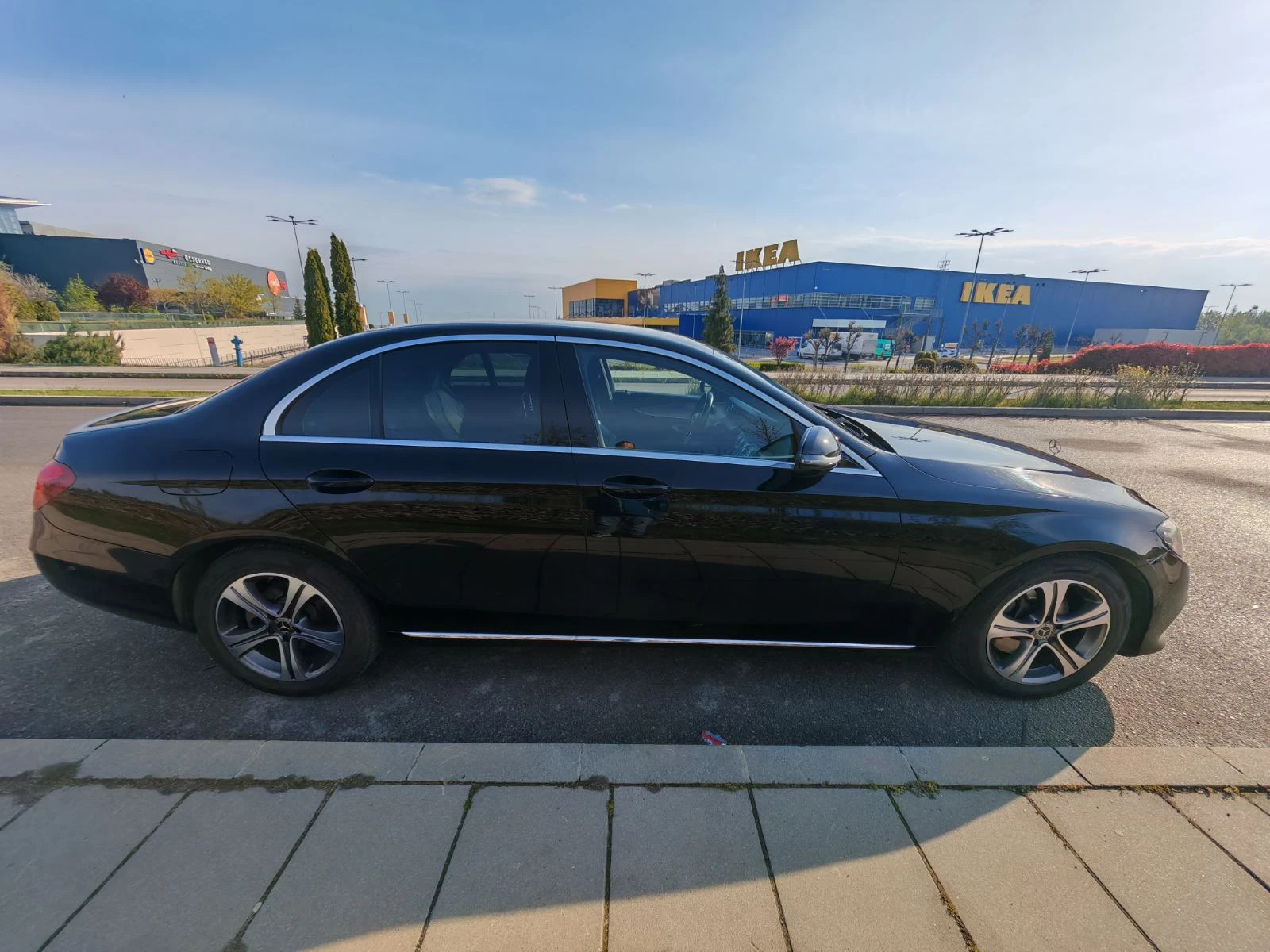Mercedes-Benz E 220 - 3900Евро за получаване, 2.0D 4MATIC 9G-TRONIC, снимка 4 - Автомобили и джипове - 54368865