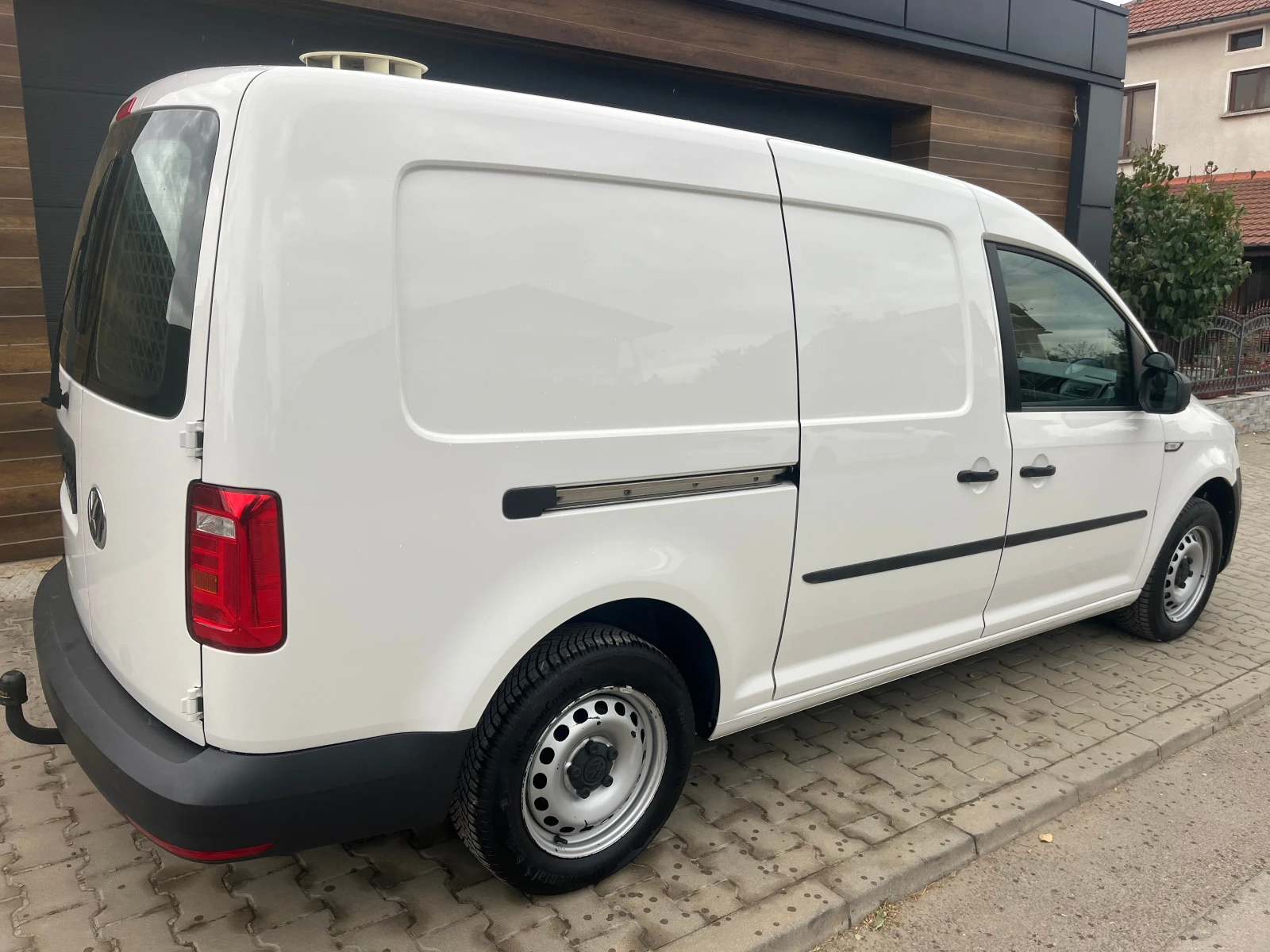 VW Caddy MAXI-2.0TDI 102кс DSG , снимка 2 - Автомобили и джипове - 54486891