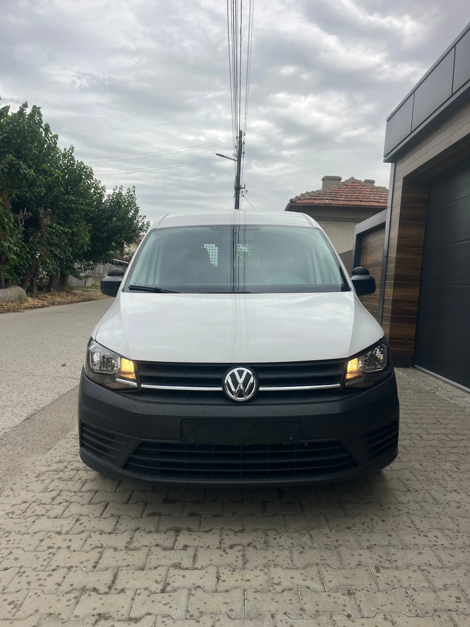 VW Caddy MAXI-2.0TDI 102кс DSG , снимка 4 - Автомобили и джипове - 54486891