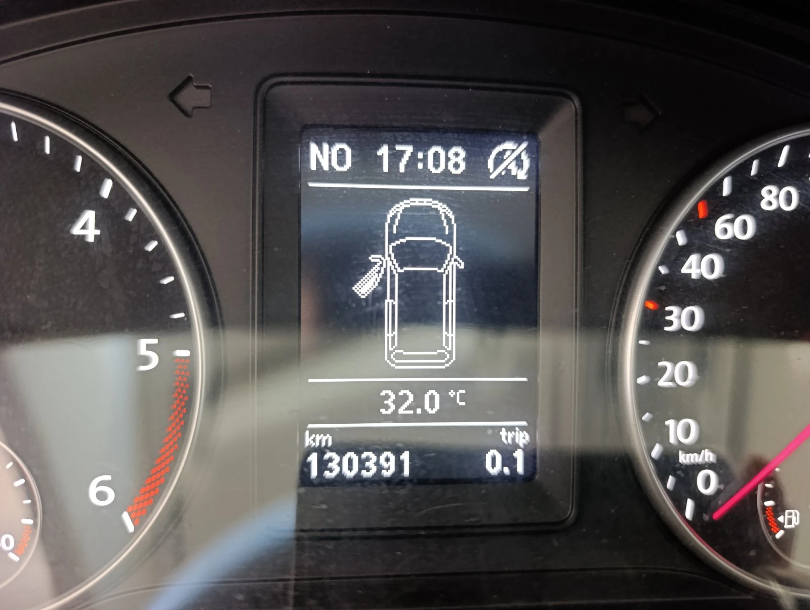 VW Caddy MAXI-2.0TDI 102кс DSG , снимка 9 - Автомобили и джипове - 54486891