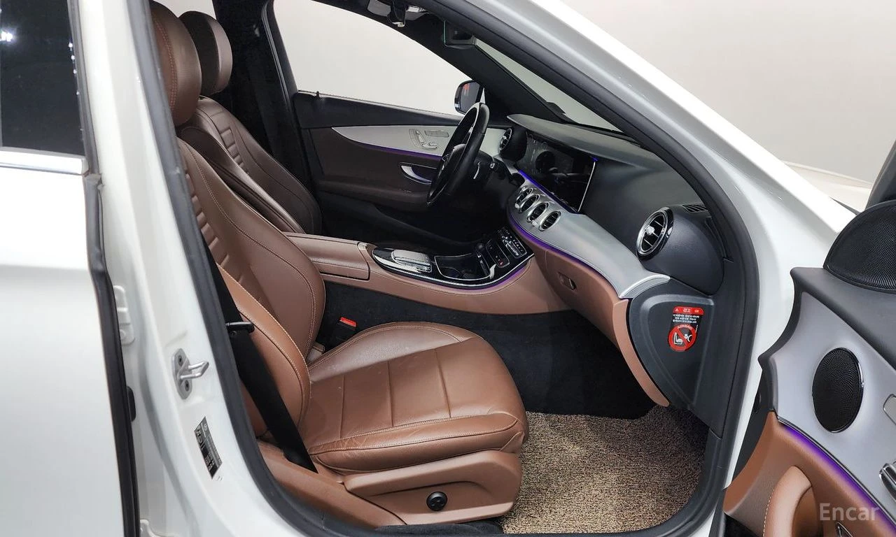 Mercedes-Benz E 250 Avantgarde* DISTRONIC* DIGITAL* AMBIENT* ПОДГРЕВ* , снимка 7 - Автомобили и джипове - 54713155