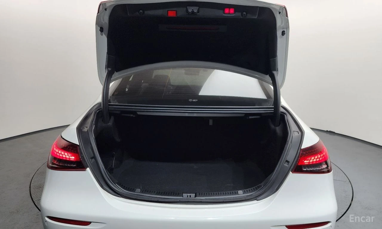 Mercedes-Benz E 250 Avantgarde* DISTRONIC* DIGITAL* AMBIENT* ПОДГРЕВ* , снимка 16 - Автомобили и джипове - 54713155