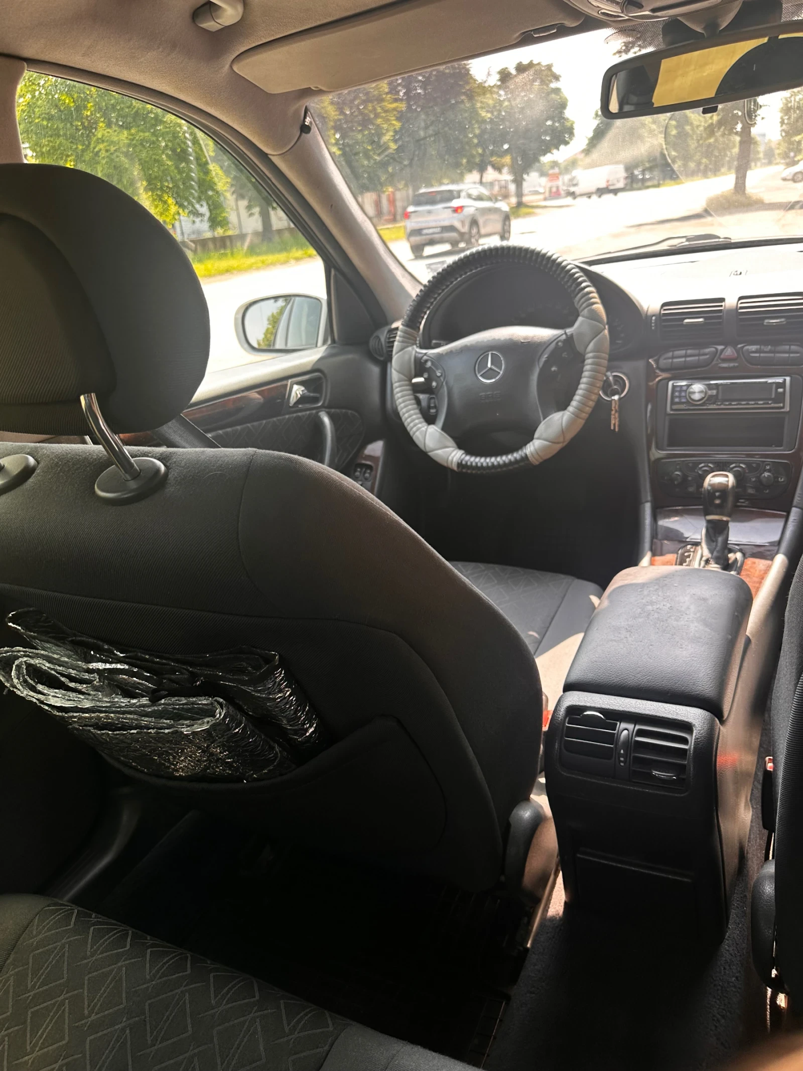 Mercedes-Benz C 220, снимка 8 - Автомобили и джипове - 54798975