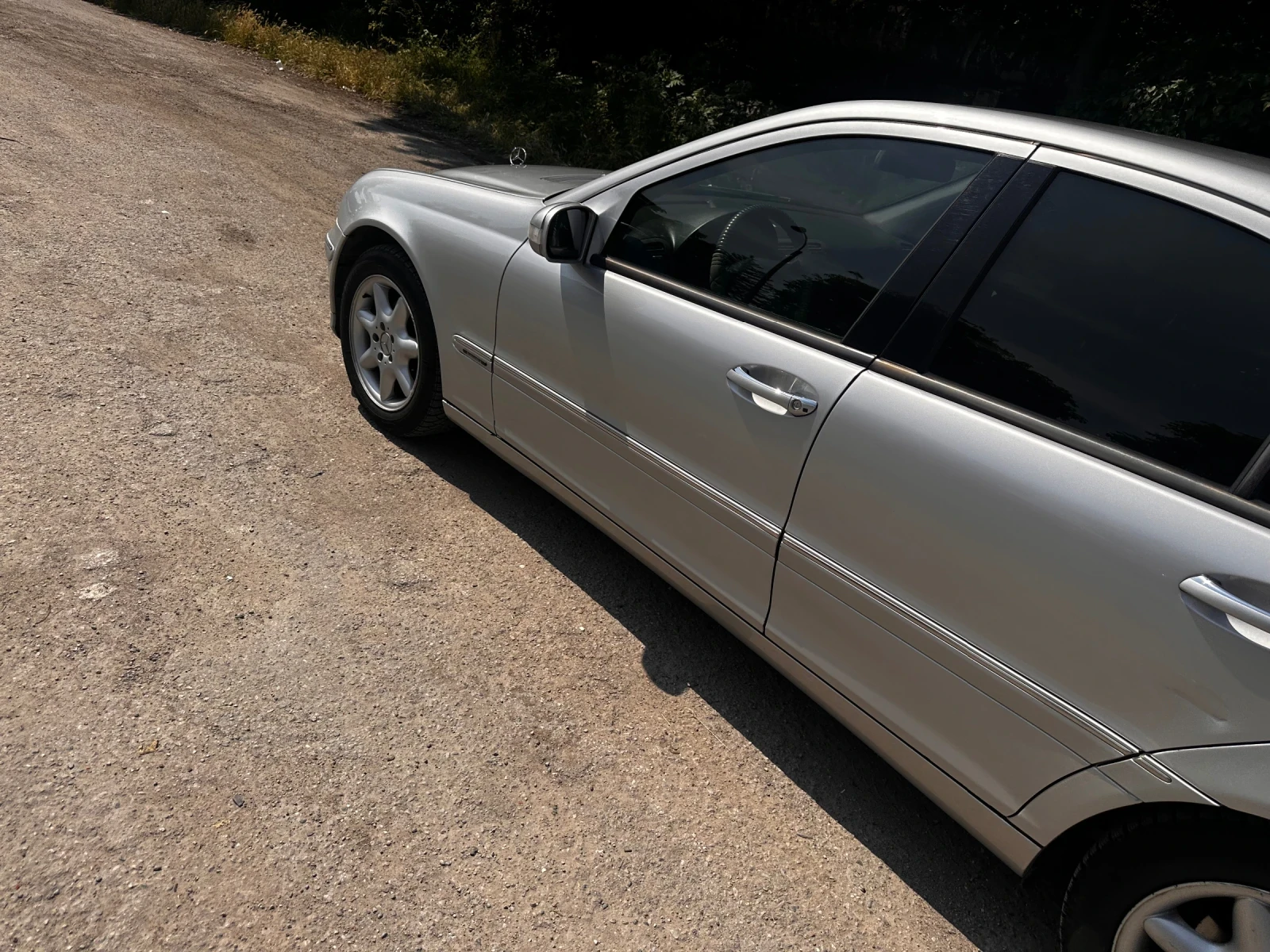 Mercedes-Benz C 220, снимка 2 - Автомобили и джипове - 54798975