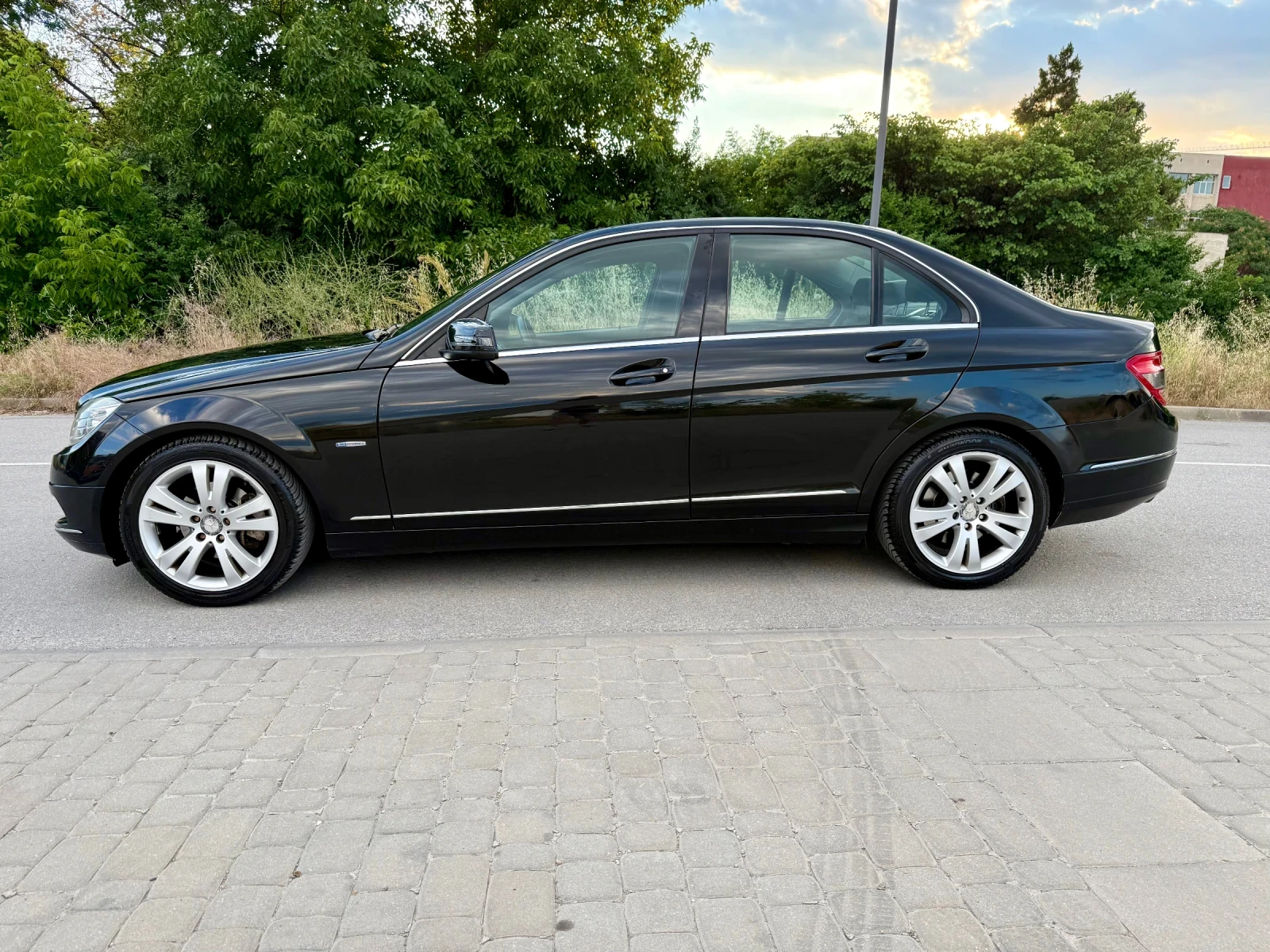 Mercedes-Benz C 200 Avantgarde Automatic, снимка 7 - Автомобили и джипове - 55052895