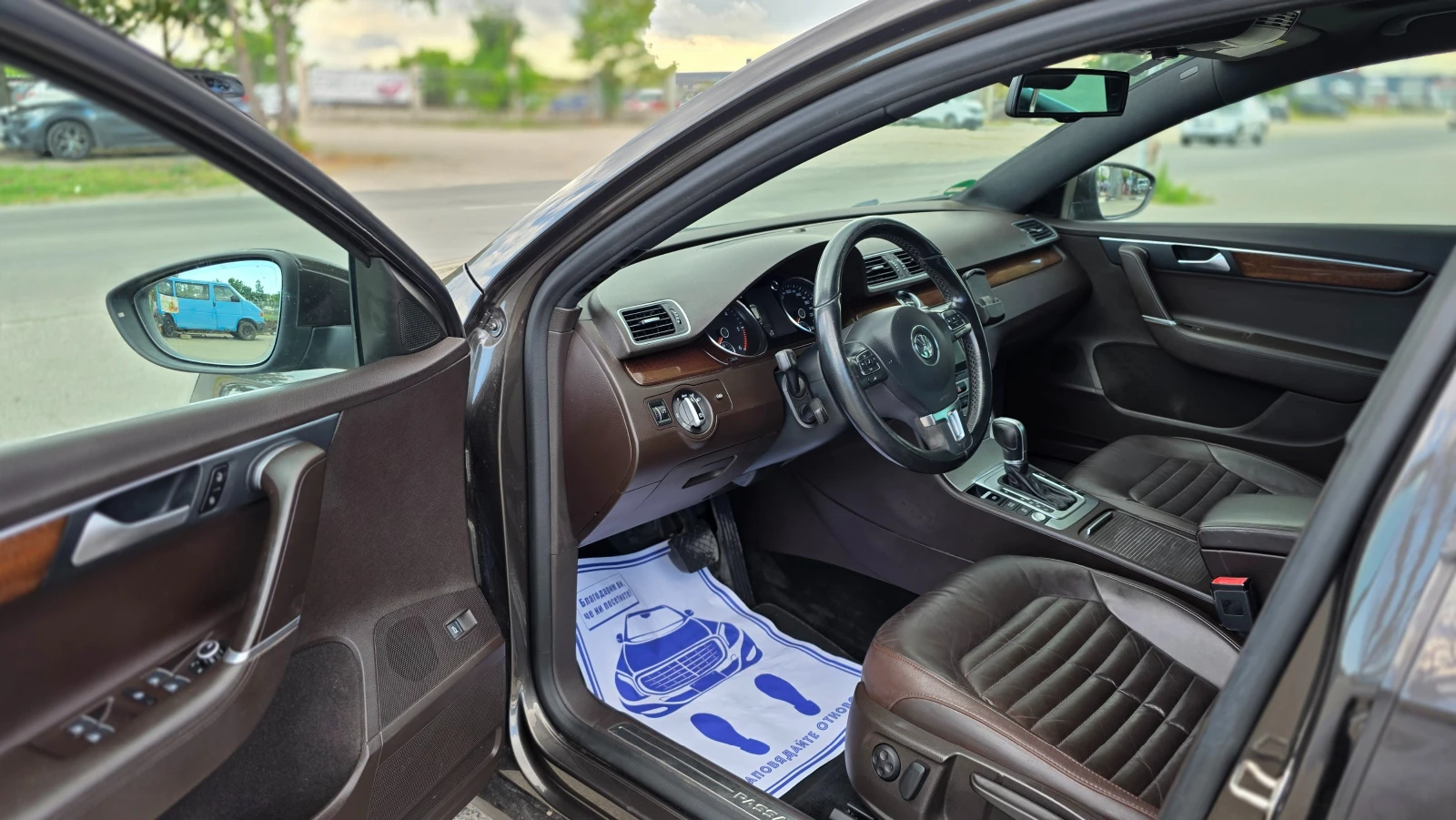 VW Passat УНИКАЛНА/R-LINE, снимка 6 - Автомобили и джипове - 55579589