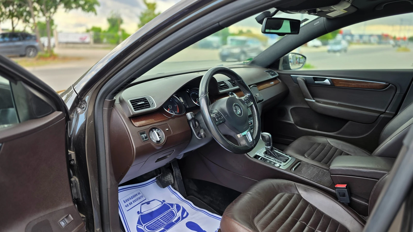 VW Passat УНИКАЛНА/R-LINE, снимка 7 - Автомобили и джипове - 55579589
