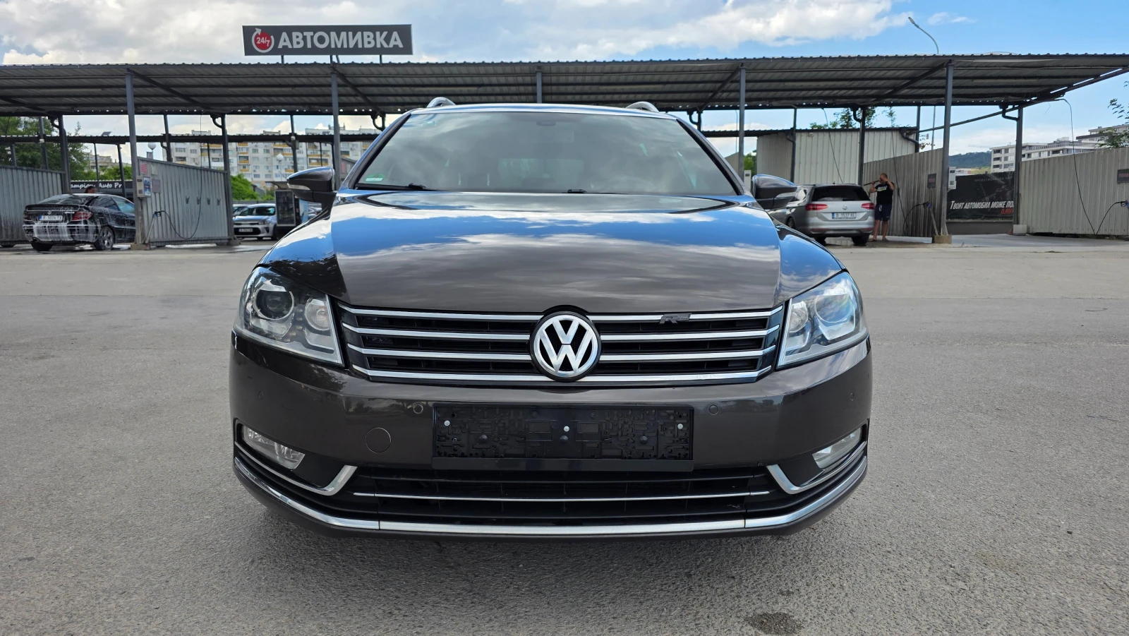 VW Passat УНИКАЛНА/R-LINE, снимка 2 - Автомобили и джипове - 55579589