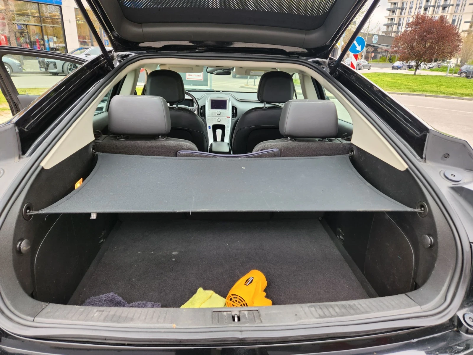 Chevrolet Volt, снимка 13 - Автомобили и джипове - 56402905
