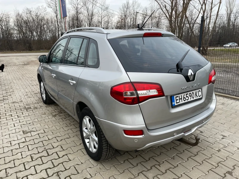 Renault Koleos 2.5I 4x4, снимка 6 - Автомобили и джипове - 48227403