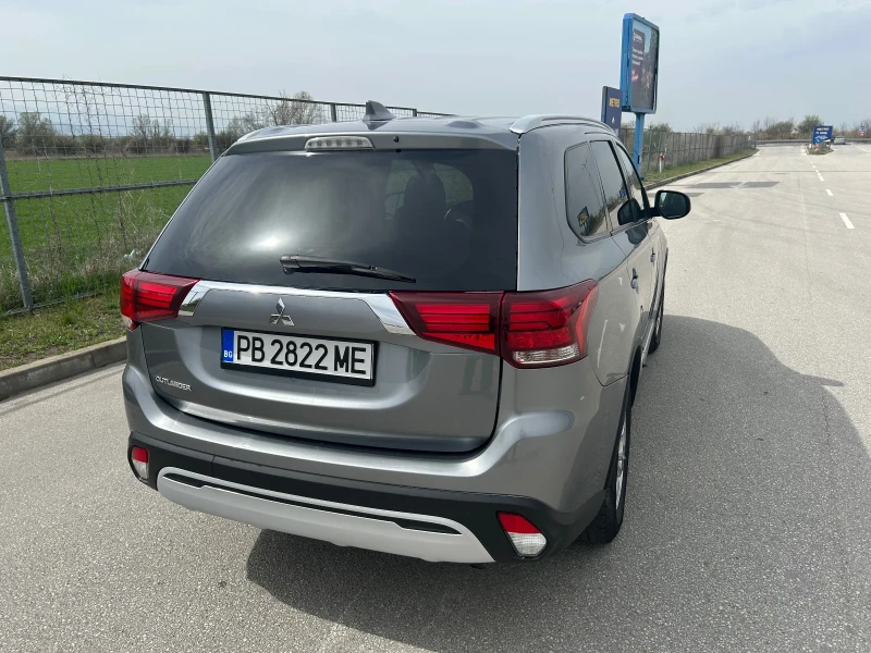 Mitsubishi Outlander 2020 г. 2, 4, 7 местен, снимка 2 - Автомобили и джипове - 52620677