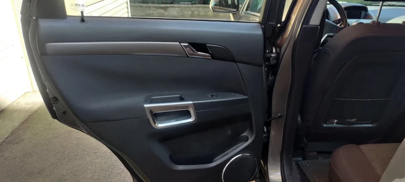 Opel Antara, снимка 13 - Автомобили и джипове - 52284727