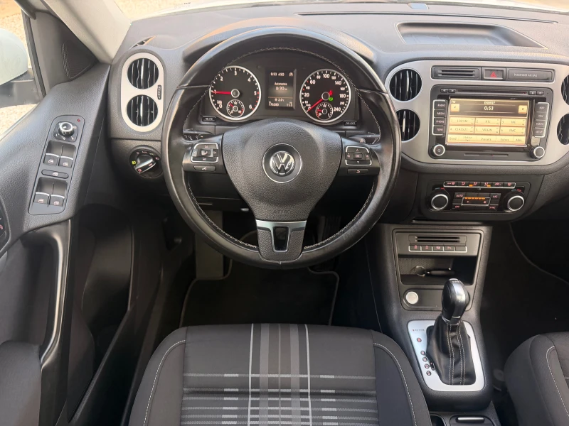 VW Tiguan 2.0TDI* FACE* AUT* KYLES* 4х4* PANORAMA* FULL, снимка 3 - Автомобили и джипове - 53035170