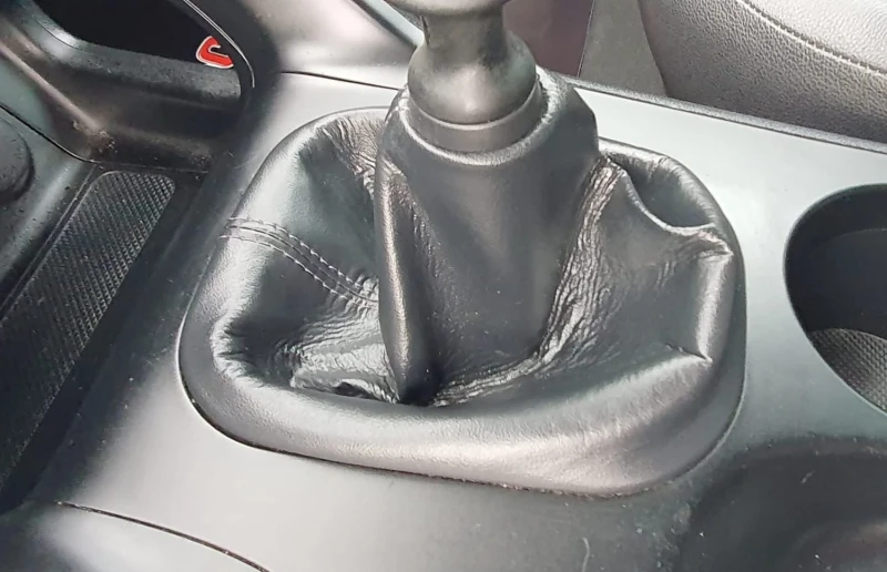 Hyundai IX35 2.0 CRDI 4WD COMFORT, снимка 12 - Автомобили и джипове - 53236828