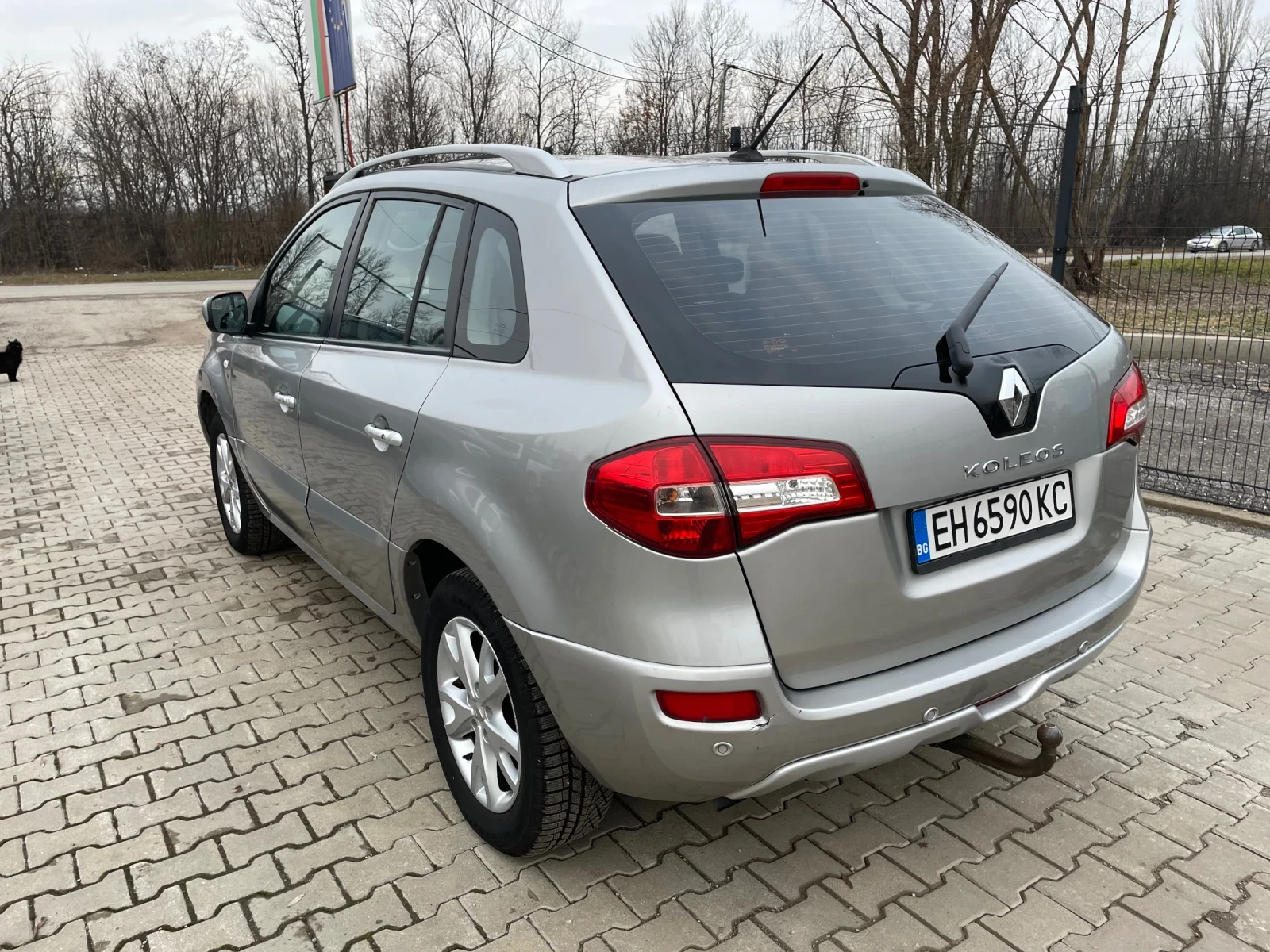 Renault Koleos 2.5I 4x4 - изображение 6