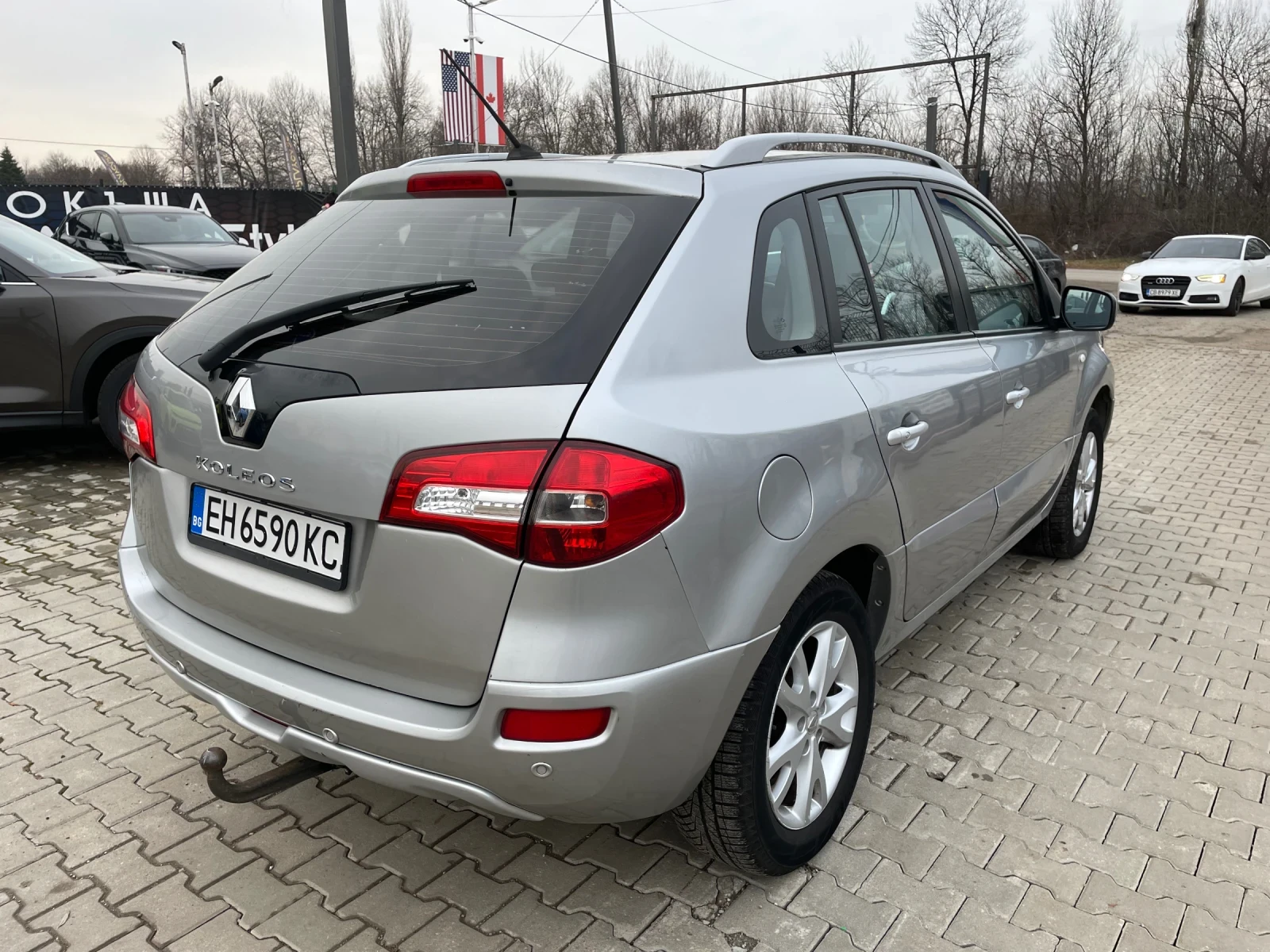 Renault Koleos 2.5I 4x4 - изображение 4