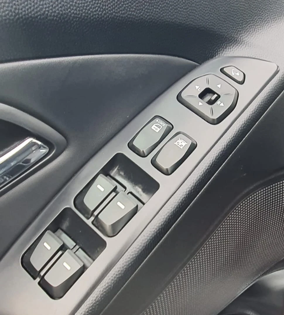 Hyundai IX35 2.0 CRDI 4WD COMFORT - изображение 9